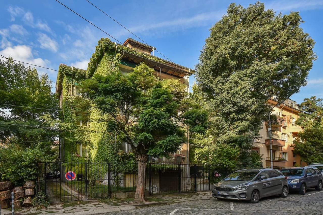 The Ivy House - A Cozy Attic Near The City Center By Flat Mаnager Sofia Bagian luar foto